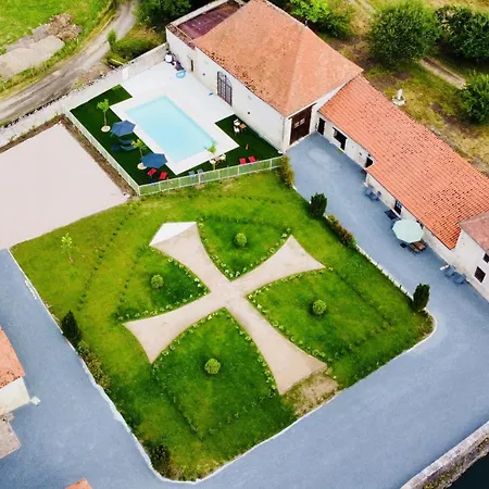 Le Chateau De La Mothe De