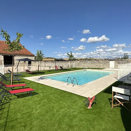 Le Chateau De La Mothe De Holiday home Vicq (Allier)